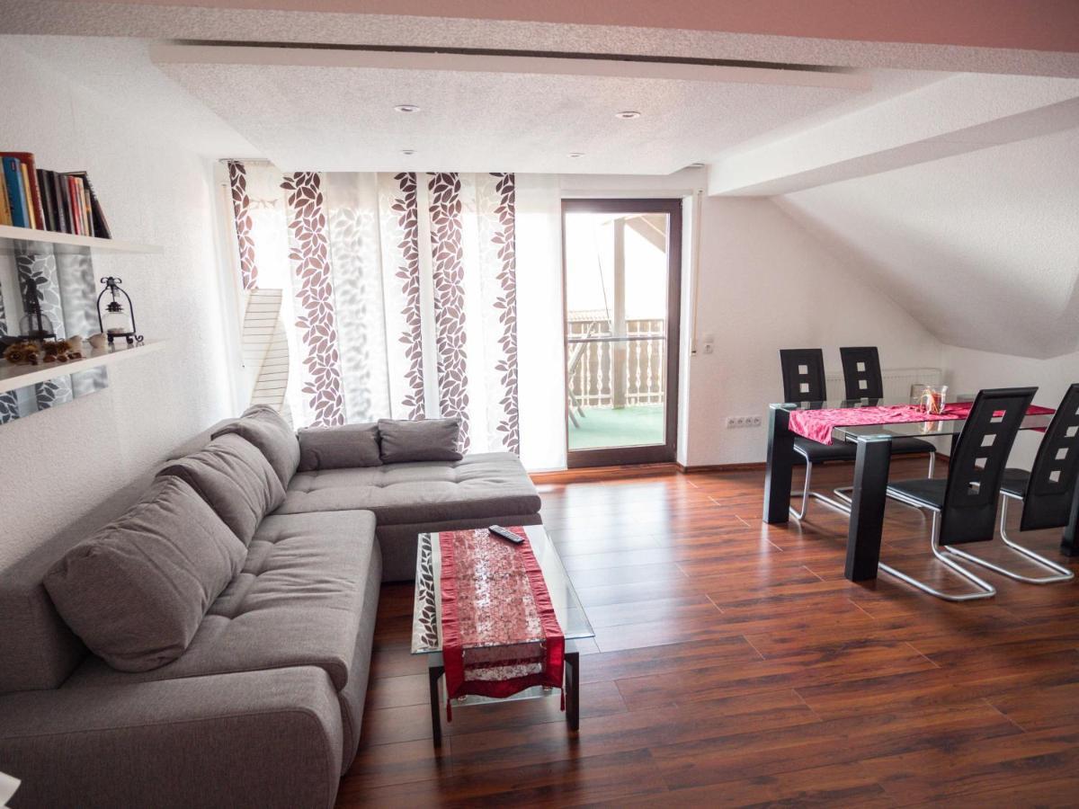 Ferienwohnung Moemlingtal Momlingen Kamer foto
